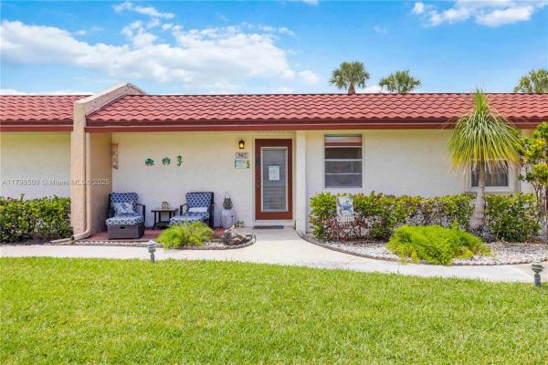 Golden Lakes Village, 302 Lake Evelyn Dr, West Palm Beach, Florida 33411, image 1
