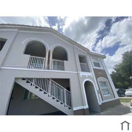 1656 SE 29th Ct #201, Unincorporated Dade County, Florida 33035, image 1