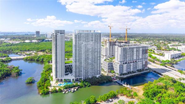 The Harbour North Tower, 16385 Biscayne Blvd #404, North Miami Beach, Florida 33160, image 1