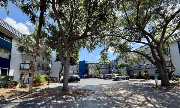 Holiday Springs, 3060 Holiday Springs Blvd #104, Margate, Florida 33063, image 1