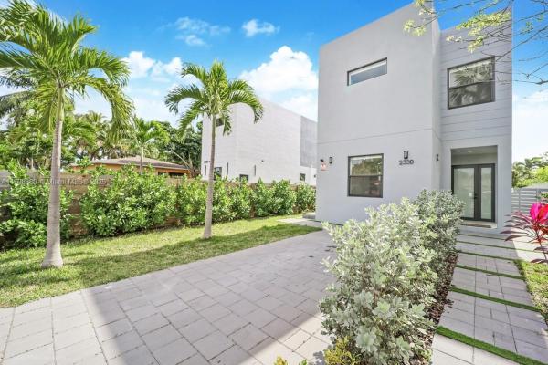 Grapeland, 2330 SW 14th St, Miami, Florida 33145, image 1
