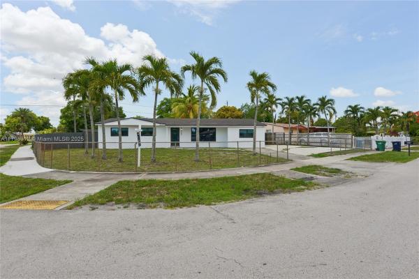 Carol City, 4260 NW 172nd Dr, Miami Gardens, Florida 33055, image 1