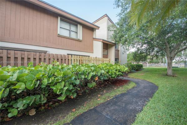 10945 SW 113th Pl #1B, Unincorporated Dade County, Florida 33176, image 1