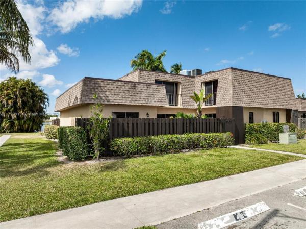 Waterview Estates, 4102 Waterview Cir, Palm Springs, Florida 33461, image 1