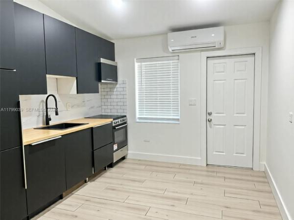 Fulford Heights, 16204 NE 18th Ct, North Miami Beach, Florida 33162, image 1