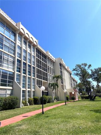 De Soto Park South, 851 Three Islands Blvd #505, Hallandale Beach, Florida 33009, image 1
