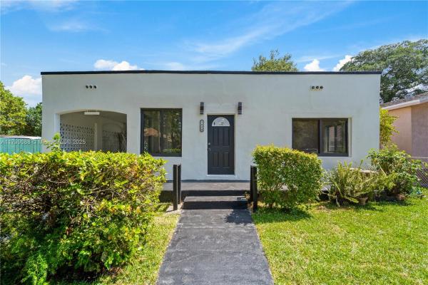 17th Avenue Manor, 1824 NW 47th St, Miami, Florida 33142, image 1