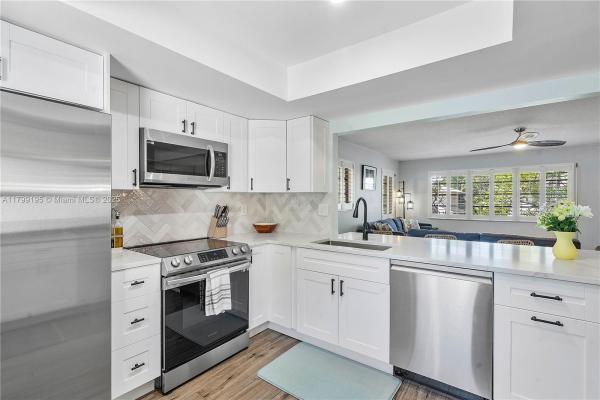 Lighthouse Village, 1779 NE 39th Ct #1107, Pompano Beach, Florida 33064, image 1