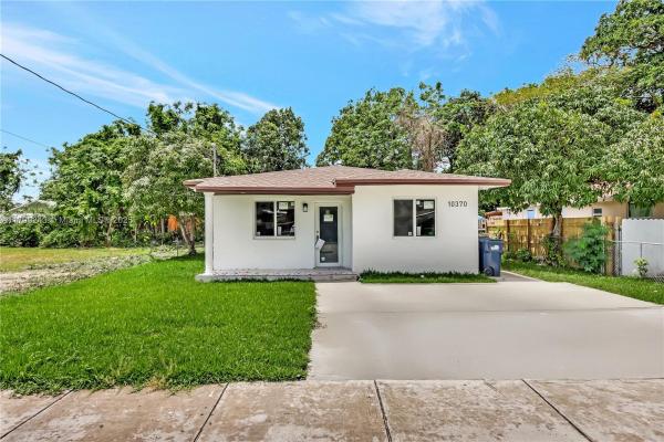 Dixie Heights Gardens, 10370 SW 174th Ter, West Perrine, Florida 33157, image 2