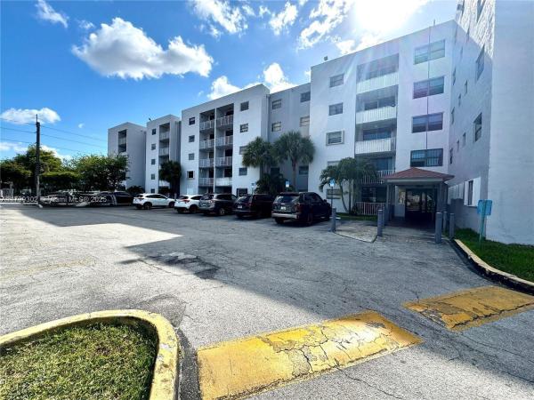 8145 NW 7 St #211, Unincorporated Dade County, Florida 33126, image 1