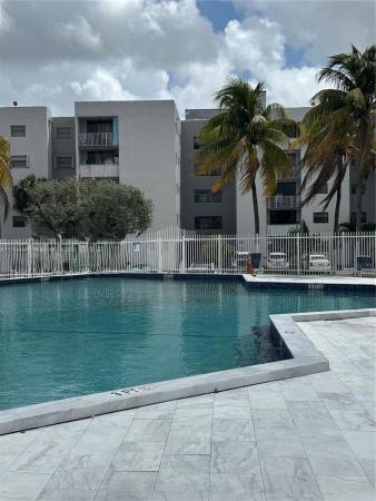 Fontainebleau Gardens, 8145 NW 7 St #211, Fountainebleau, Florida 33126, image 3