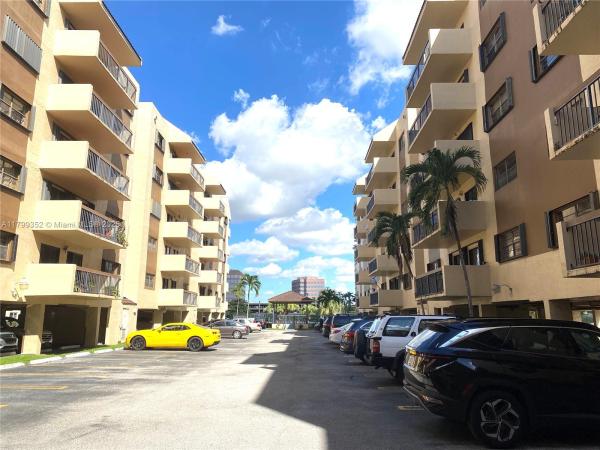 Aragon Towers, 5249 NW 7th St #109, Miami, Florida 33126, image 3