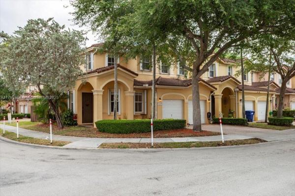 Kendall Breeze, 12367 SW 122nd St, Kendall, Florida 33186, image 2