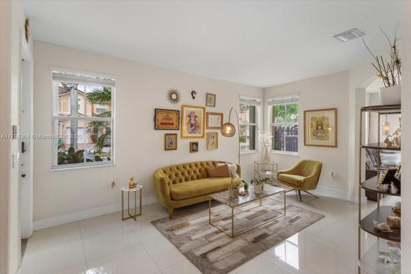 Kendall Breeze, 12367 SW 122nd St, Kendall, Florida 33186, image 3