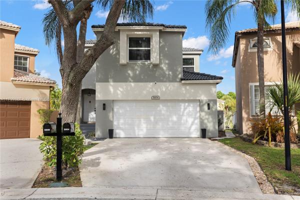 Eagle's Cay, 5854 Eagle Cay Cir, Coconut Creek, Florida 33073, image 1