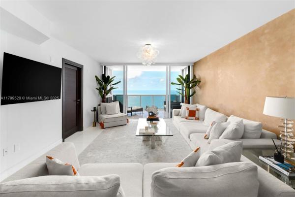 Trump Royale, 18201 Collins Ave #5206, Sunny Isles Beach, Florida 33160, image 1