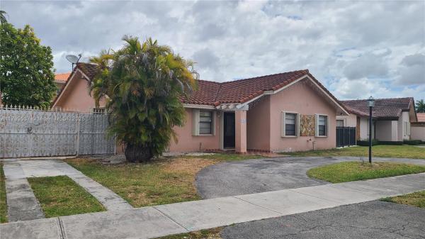 The Cloisters, 2739 SW 131st Pl, Tamiami, Florida 33175, image 3