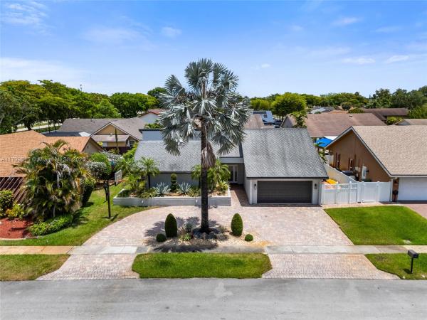 Woodbridge At Pembroke Lakes, 2421 NW 102nd Way, Pembroke Pines, Florida 33026, image 1
