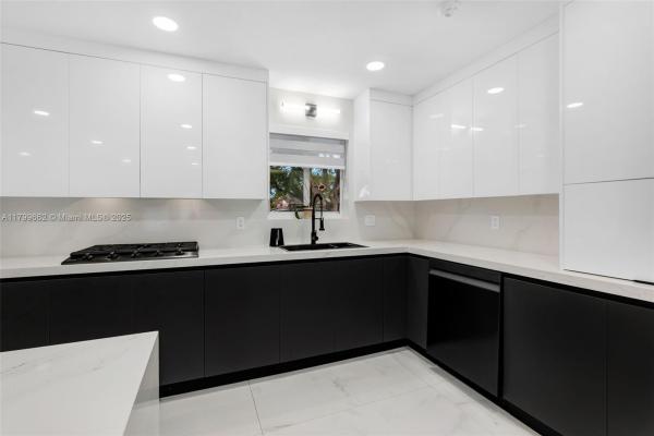 Boulevard Heights, 241 N 68th Ave, Hollywood, Florida 33024, image 3