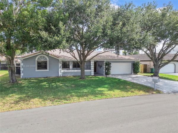 Waverly Hundred, 15827 Waverly Mnr, Davie, Florida 33331, image 2