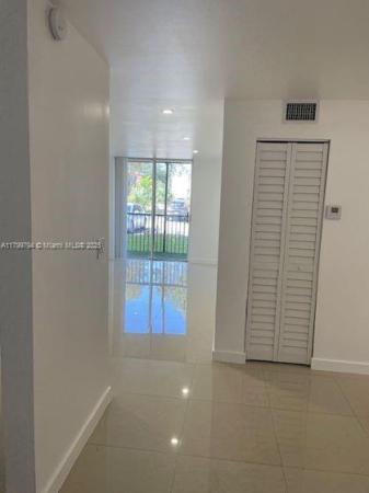 Woodside, 16950 W Dixie Hwy B141 Hwy #141, North Miami Beach, Florida 33160, image 1