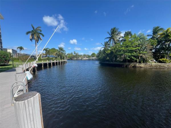 Avon At River Shores, 3040 NE 16th Ave #106, Oakland Park, Florida 33334, image 1