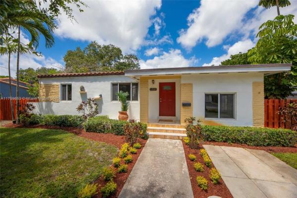 Biscayne Park No HOA, 12000 NE 11th Ct, Biscayne Park, Florida 33161, image 1
