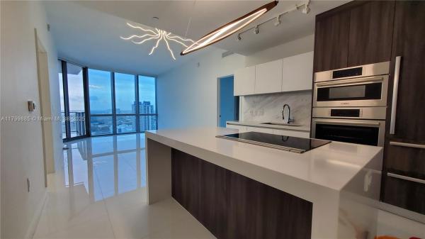 Paramount Miami Worldcenter, 851 NE 1st Ave #2208, Miami, Florida 33132, image 1