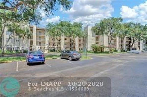 Poinciana Place Of Pine Island Ridge, 9420 Poinciana Pl #310, Davie, Florida 33324, image 1