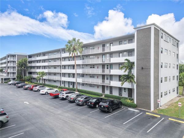 Hillcrest, 4800 Hillcrest Ln #503, Hollywood, Florida 33021, image 1