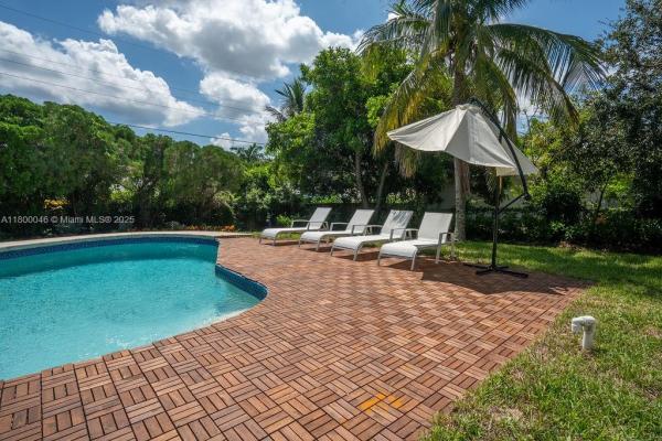 North Palm Beach Village, 736 Prosperity Farms Rd, North Palm Beach, Florida 33408, image 1
