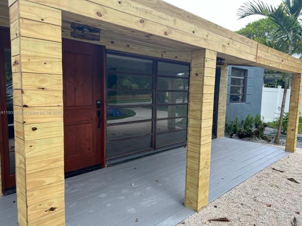 Biscayne Gardens, 14825 Garden Dr, Golden Glades, Florida 33168, image 3