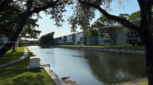 Sands Point, 8360 Sands Point Blvd #G209, Tamarac, Florida 33321, image 1