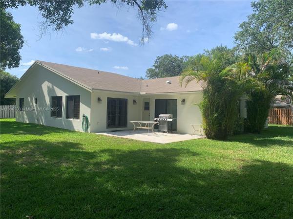 Stonebridge, 11906 Jennifer Way, Cooper City, Florida 33026, image 3