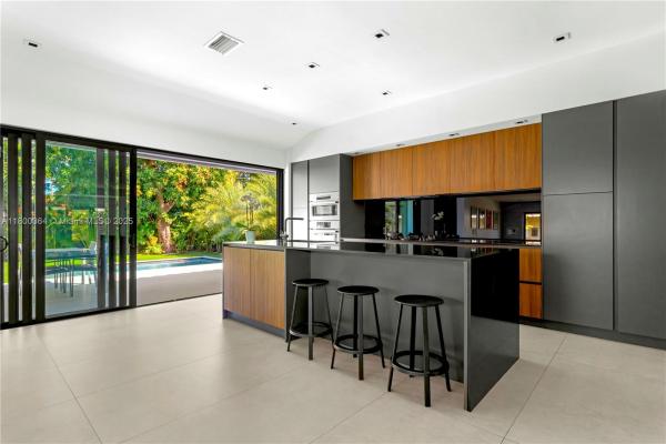 Orchard, 4275 Prairie Ave, Miami Beach, Florida 33140, image 2