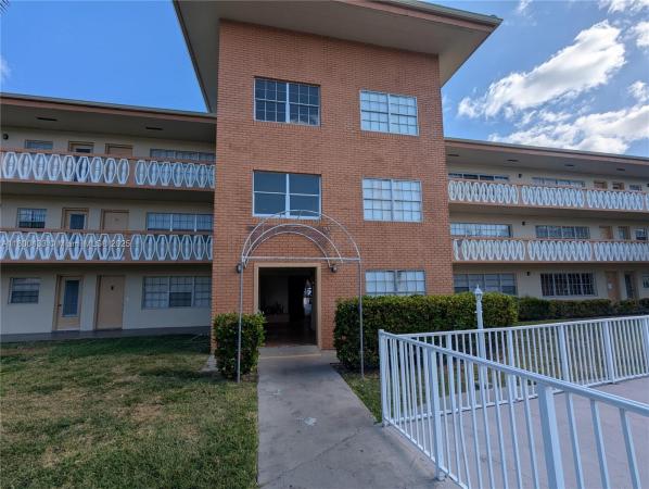 Sutton House, 11855 NE 19th Dr #4, North Miami, Florida 33181, image 1