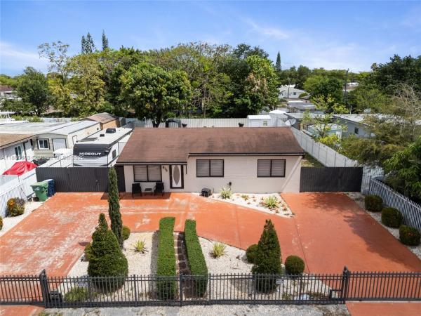 Opa-Locka Residential, 915 Atlantic Ave, Opa-Locka, Florida 33054, image 1