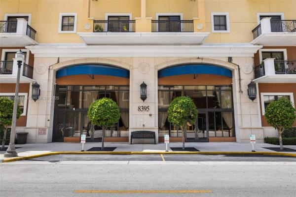 8395 SW 73 Ave #320, Unincorporated Dade County, Florida 33143, image 1