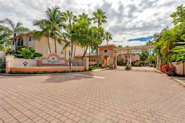 Village East, 2033 SE 10th Ave #617, Fort Lauderdale, Florida 33316, image 1