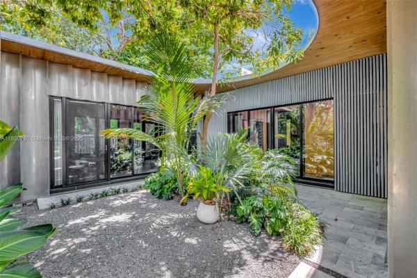 Frow Homestead, 3642 William Ave, Coconut Grove, Florida 33133, image 1