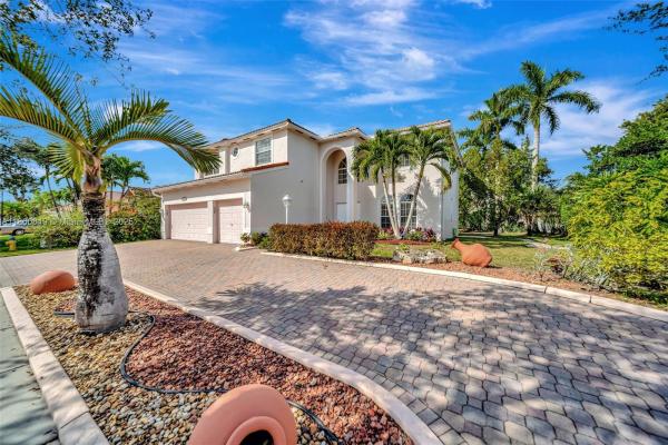 Coral Bay, 13781 NW 16th St, Pembroke Pines, Florida 33028, image 2