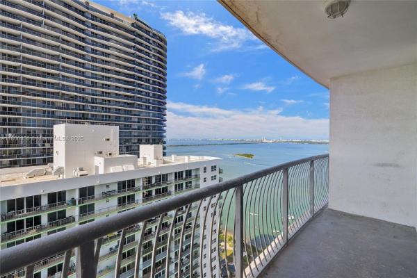 Opera Tower, 1750 N Bayshore Dr #4007, Miami, Florida 33132, image 1