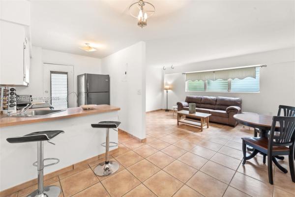 Twin Towers, 1614 West Ave #206, Miami Beach, Florida 33139, image 1