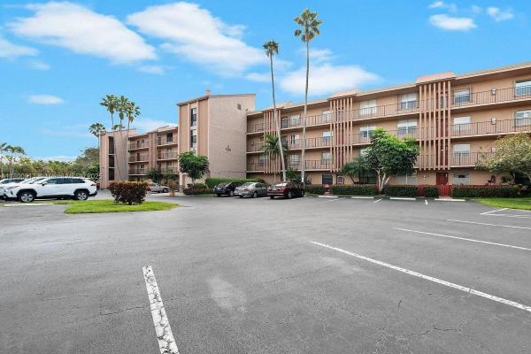 Palm Lakes, 7220 Lake Cir Dr #301, Margate, Florida 33063, image 1