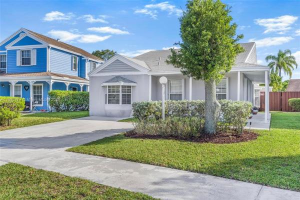 Deerwood, 12780 SW 146th Ln, Three Lakes, Florida 33186, image 2