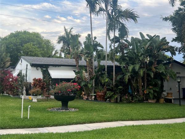Gulfstream Estates, 1012 NE 8th St, Hallandale Beach, Florida 33009, image 1