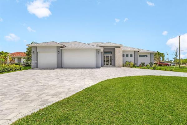 Cape Coral Residential, 1632 SW 52nd Ter, Cape Coral, Florida 33914, image 2