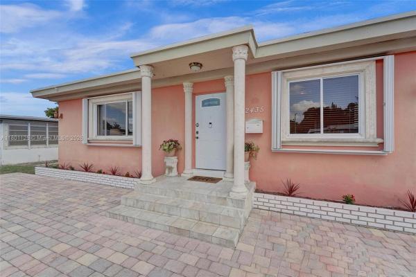 Hollywood Park, 2435 Wilson St, Hollywood, Florida 33020, image 3