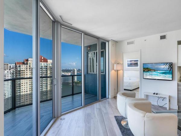 Brickell House, 1300 Brickell Bay Dr #3307, Miami, Florida 33131, image 1