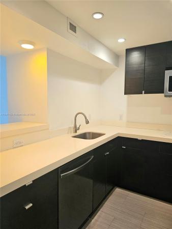 Mirador South 1000, 1000 West Ave #715, Miami Beach, Florida 33139, image 2